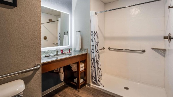 Best Western Premier Ankeny Hotel image 12